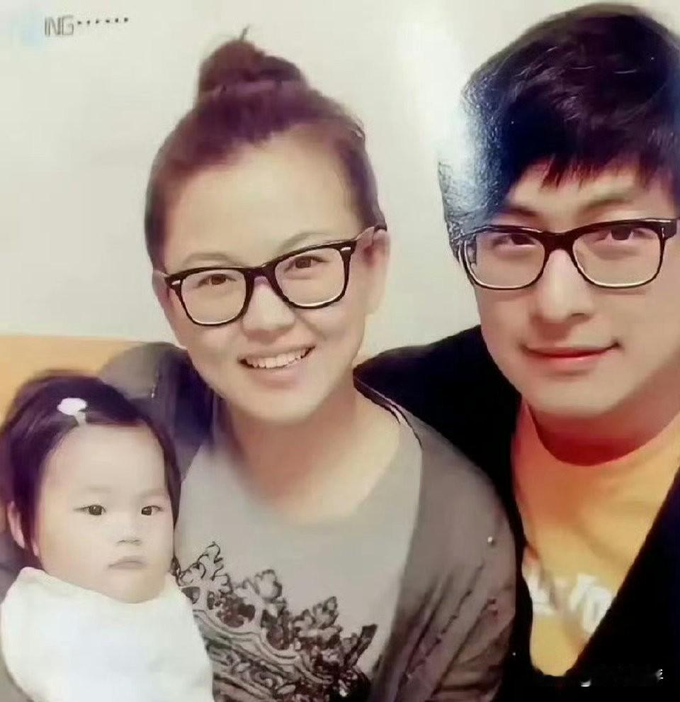 李湘曾在不同场合被问及如果人生重来会如何选择婚姻，她都给出了肯定的回答。在早年的