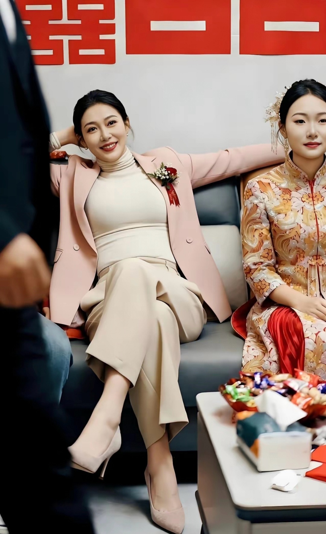 婚礼上丈母娘比新娘好看，抢了风头