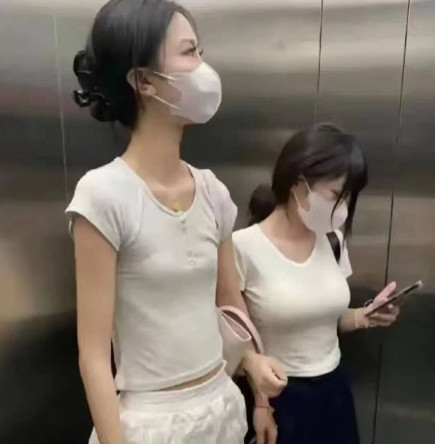 江苏镇江，女子李某，年轻时和老公闹离婚，一气之下把仨孩子全扔给前夫，自己潇洒度日