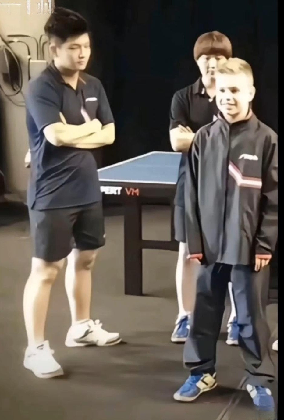 来自奥运单打男女金牌的凝视那年，小胖16岁，小莫11岁。