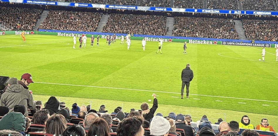 世体: 未官宣先到场, 巴萨三新援现场观战欧冠