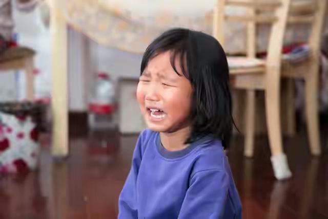 摔过跤的孩子，真的能跑得更快吗？别急着否定。我表弟五岁学骑车，摔了十七次才骑稳，