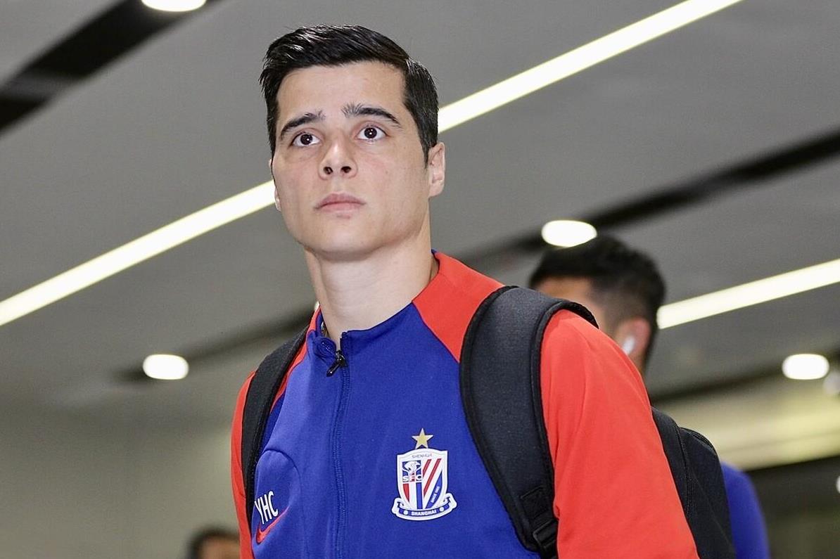 果然是朝中有人好办事,黑的也能说成白的!中足联对上海申花和大连英博比赛的争议判罚