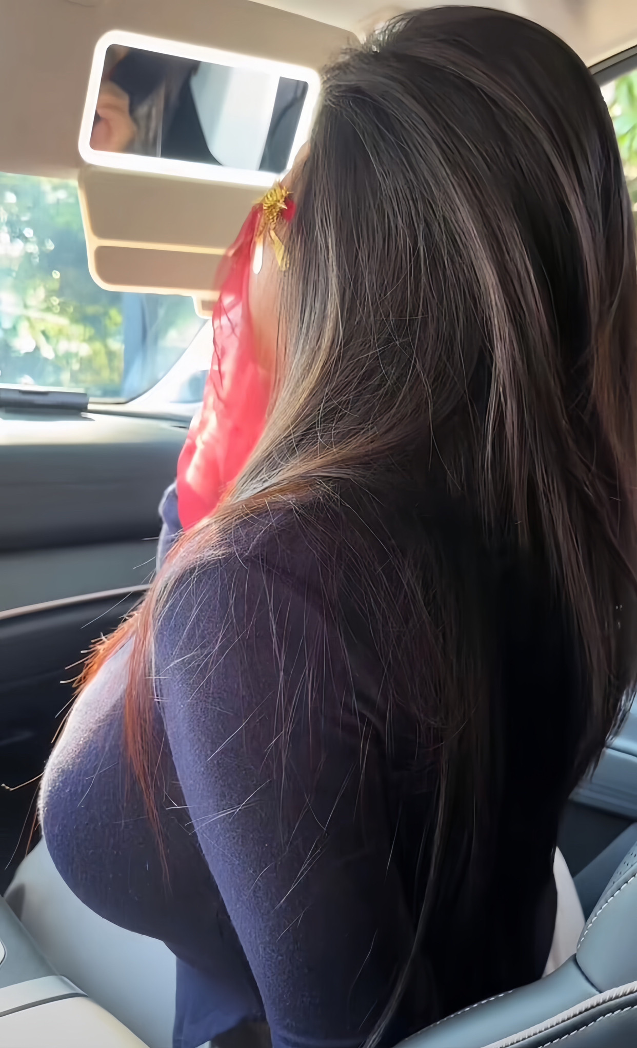 女同事每天下班都蹭我的车