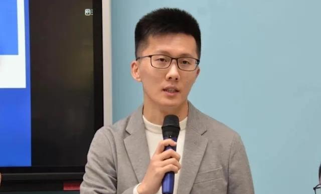 萧敬严开口了，萧敬严今天(17日)下午宣布，他决定退出国民党新北市议员的提名，不