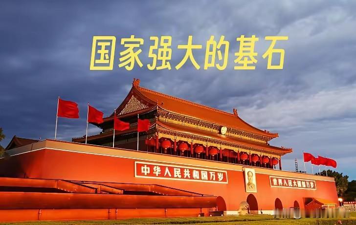 狐狸的眼泪挽救不了高市早苗失败的命运政坛选战临近，高市早苗在街头拉票演说时