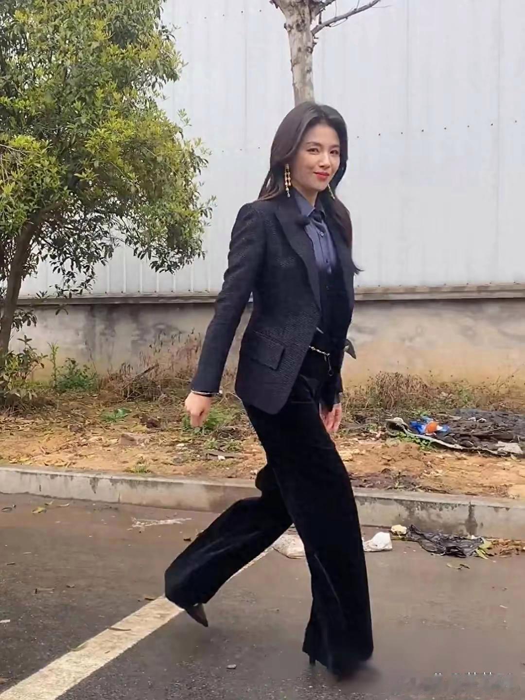 偶遇47岁的刘涛，真实状态下的样子，你给打几分？​​​