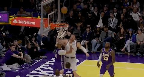 替补控卫从威少到邓恩是最好的升级，怎么还输急了呢，真有意思，哈登就在场下坐着，都