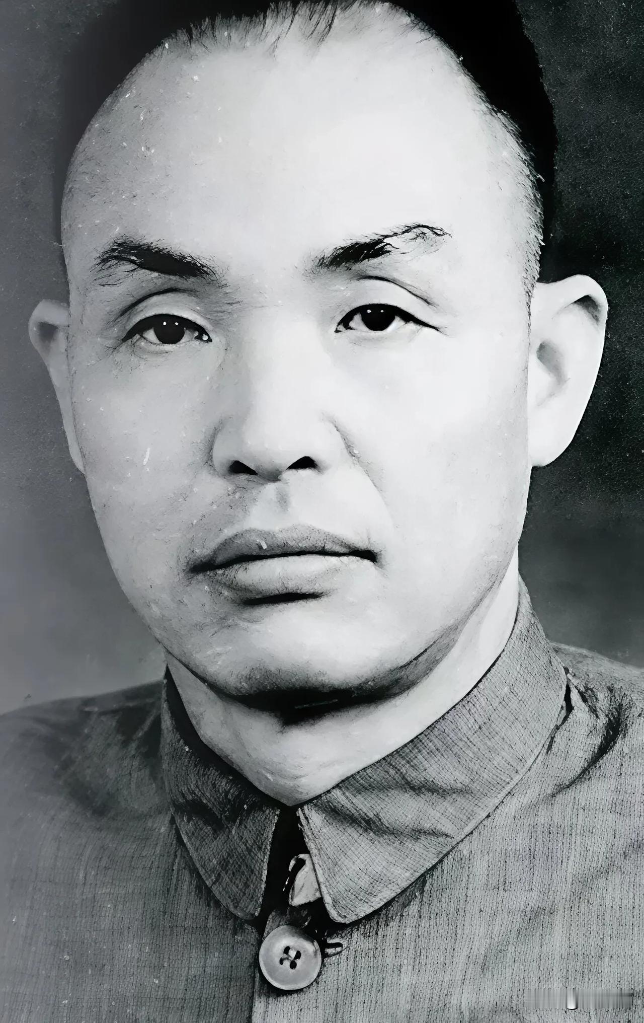 陕西硬人硬到骨子里！25岁入党30岁扛枪当军长。瓦子街血战兰州城头插红旗。建国后