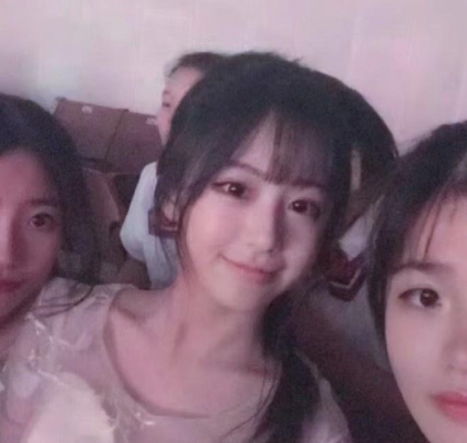 你敢相信这是包上恩素人时期的脸蛋？​​​