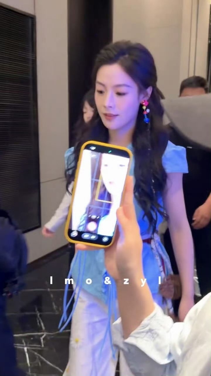 陈丽君今天双马尾奔跑吧录制路透