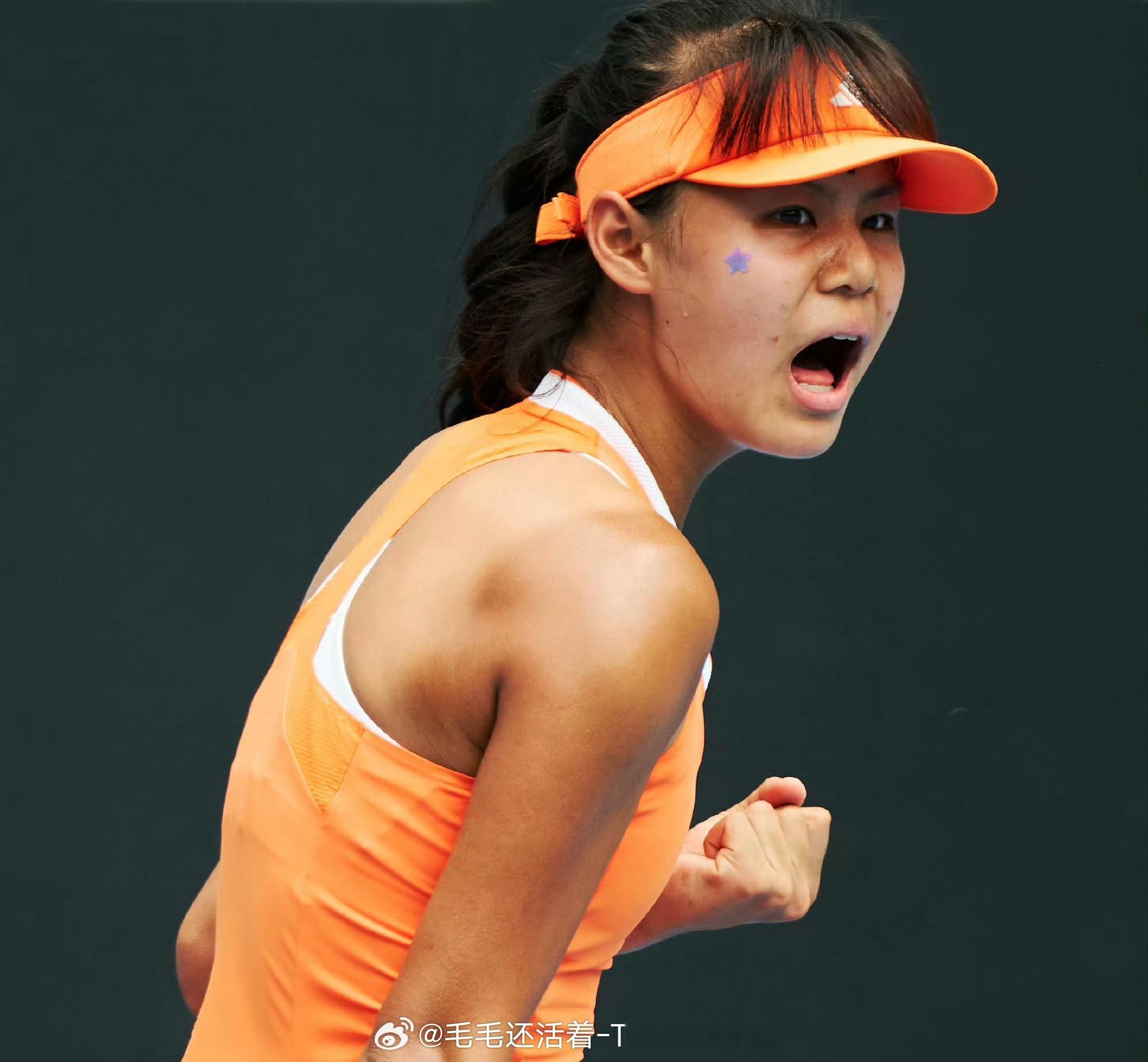 【四字形容】15岁小将孙心然WTA首胜孙心然6-44-66-4格乔切斯卡打进