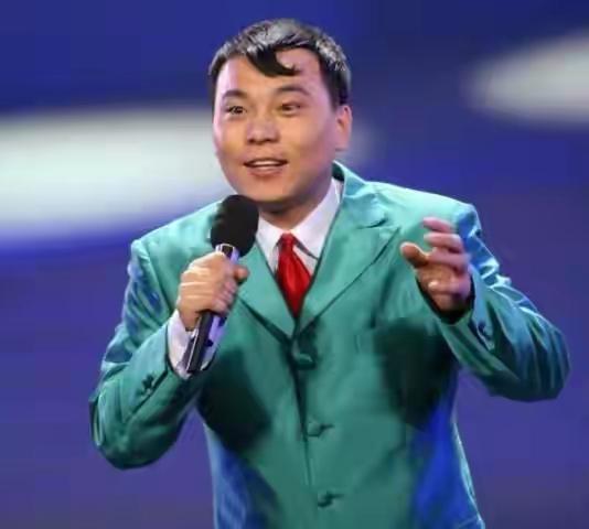 都说一朝天子一朝臣，田娃却是妥妥的两朝元老的体质。东北明星足球赛上，田娃助攻，赵