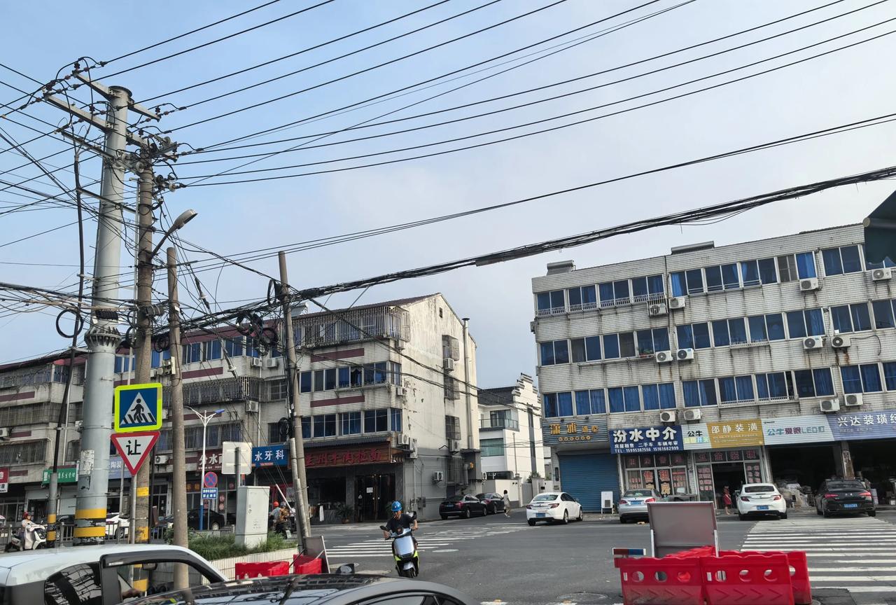 #无锡##宜兴#残破的小镇，仅存不到5元钱的“烟火味”！哦，这里已经算不上是