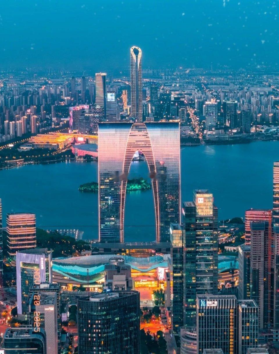 苏州A股五大最具价值的上市公司。1、中际旭创2025年11月30日市值5716.