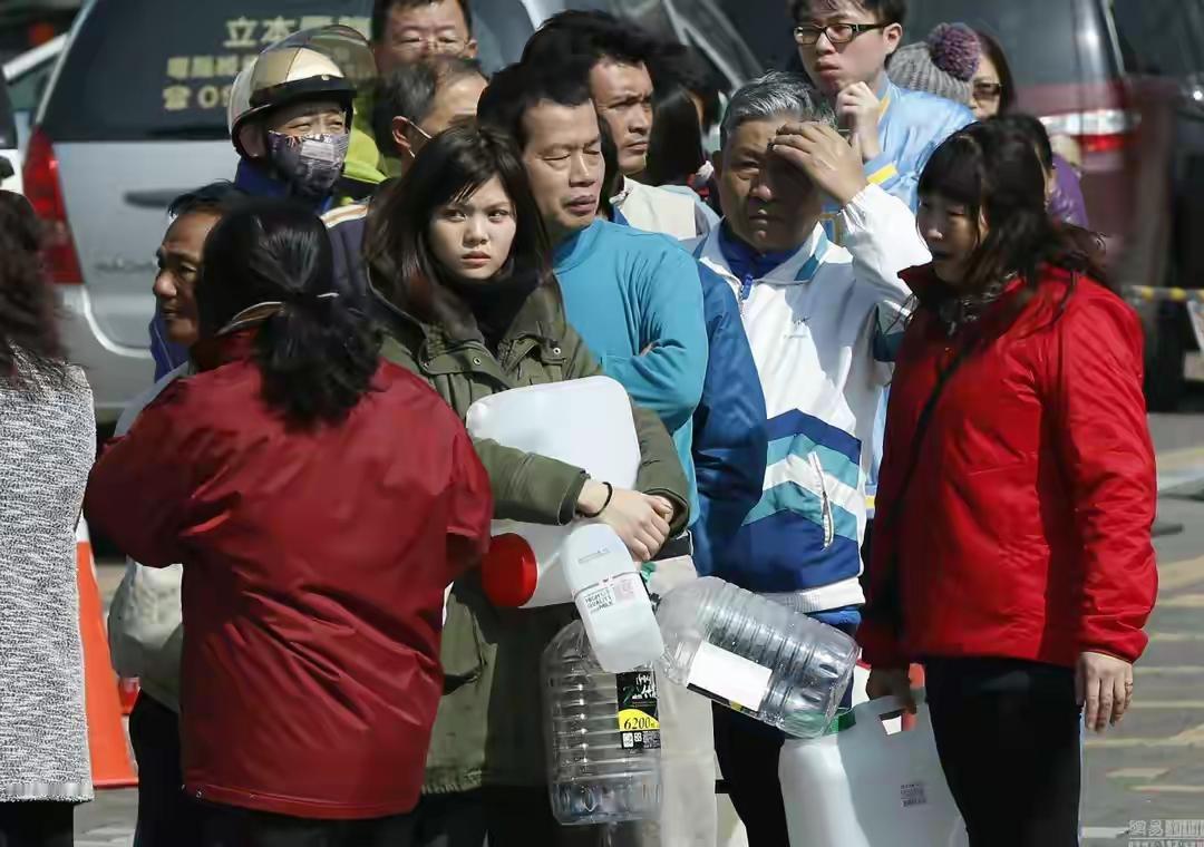 日前，国民党主席郑丽文在“黄复兴筹备委员会”会议提出六大方向，打出“破独组合拳”