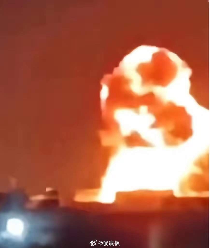 世界上最大的卡塔尔液化天然气制工厂，已被火焰吞没这次袭击影响特别大，全球五分之一