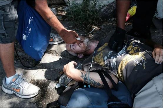 中国“赢麻了”？2025年12月26日，新加坡联合早报：中国网民纷纷关心起美国“