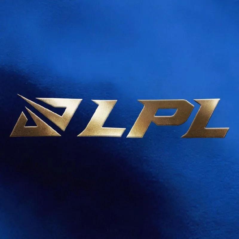 LCK双骄GEN和T1稳锁全胜宝座，LPL登峰组互锤闭环，这赛区稳定性的差距是天