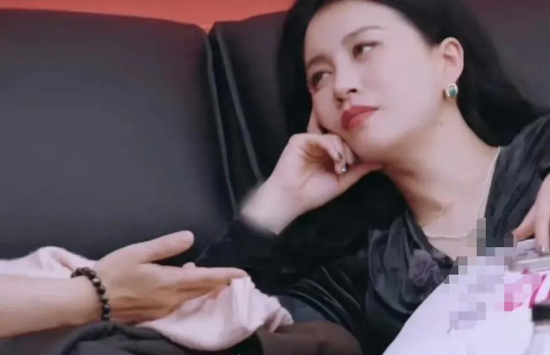 李嘉格身在福中不知福，和刘维形成鲜明的对比。李嘉格在刘维面前说：“我又和我妈吵