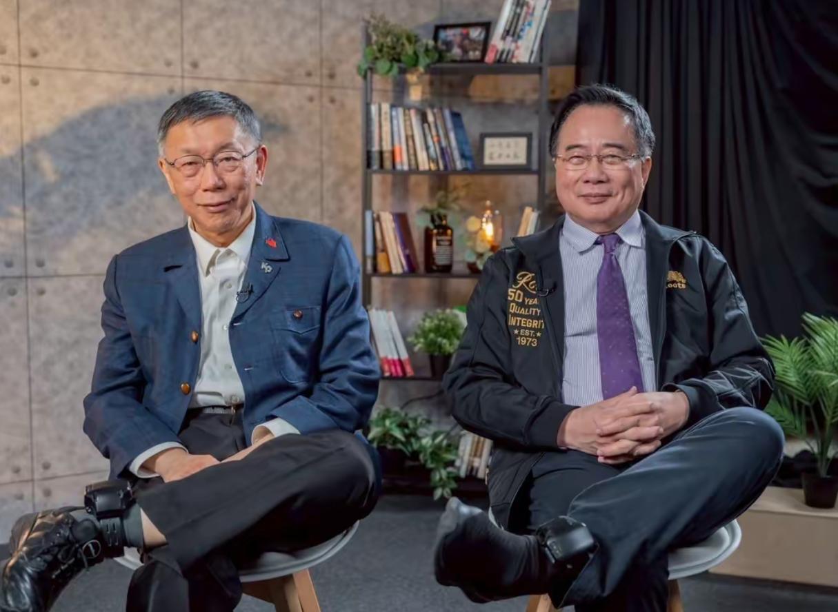 戴着电子脚镣谈台湾历史，蔡正元已经做好了入狱的一切准备1月10号，蔡正元在自己