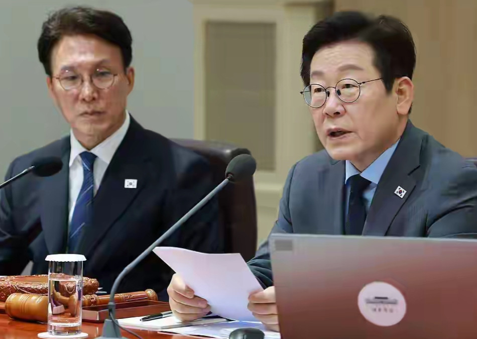李在明害怕了！见讨好美国没有成效后，转向想讨好中国，决定从反对韩国内反华集会