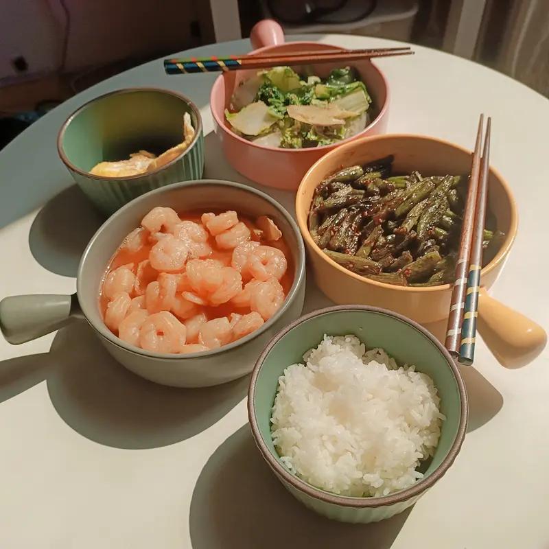 中年女人：心情好，是提高免疫力最好的方法。好好吃饭，好好睡觉。不挑食，不内