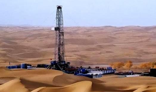 沙漠下面几乎全是石油,我国缺油年年大量进口,那为啥不开采呢?就拿塔克拉玛干沙漠来