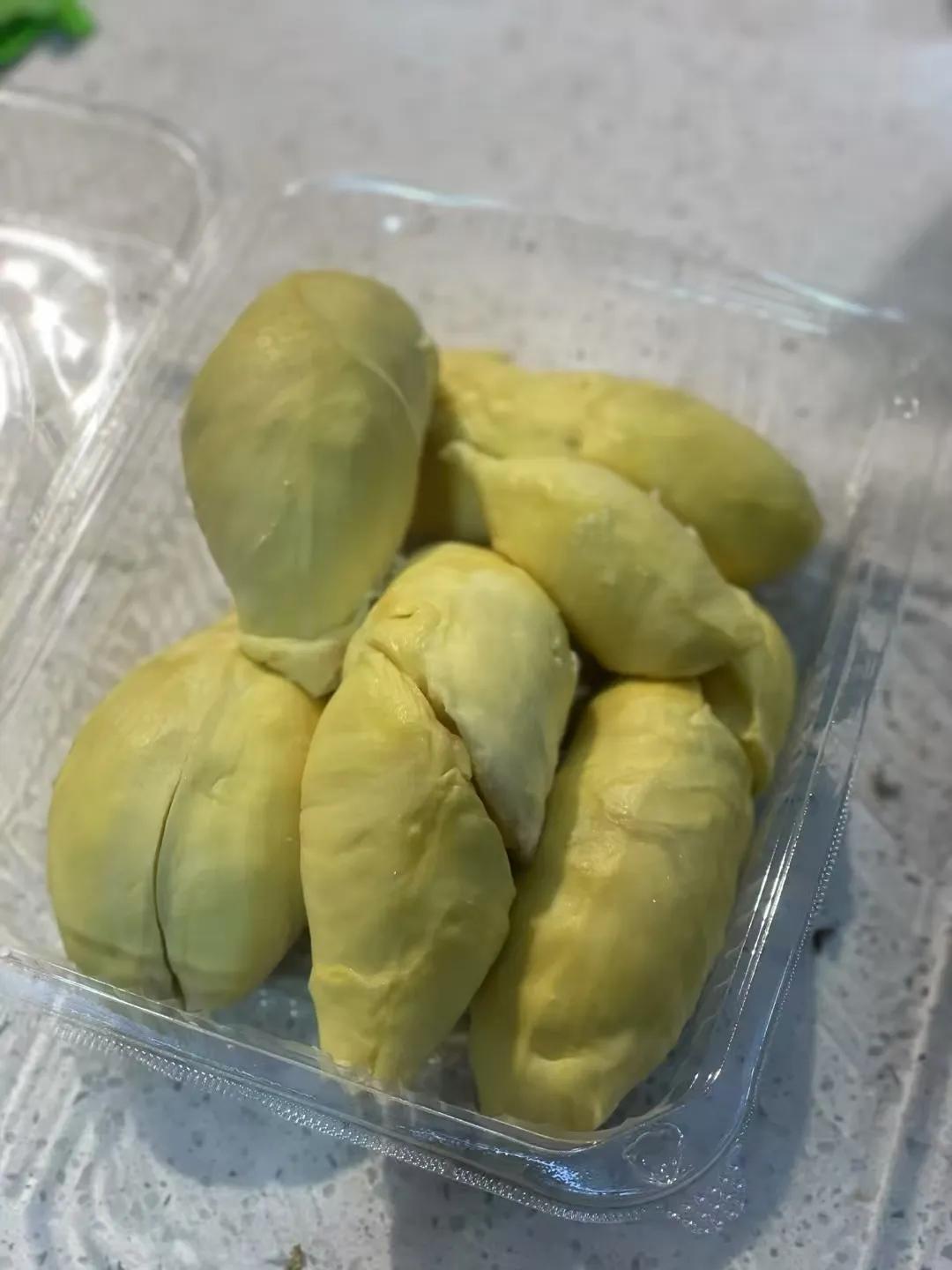 因为一个榴莲和老公吵起来了！也让我充分认识到什么叫三观不合。昨天