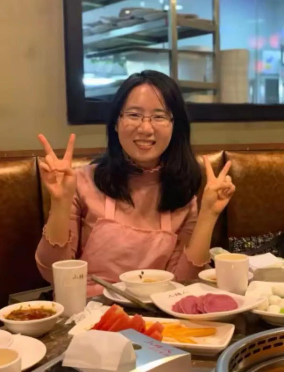 为什么付教授的两个女儿，会选择举报自己的父亲，可能是这3个原因：第1.常年在