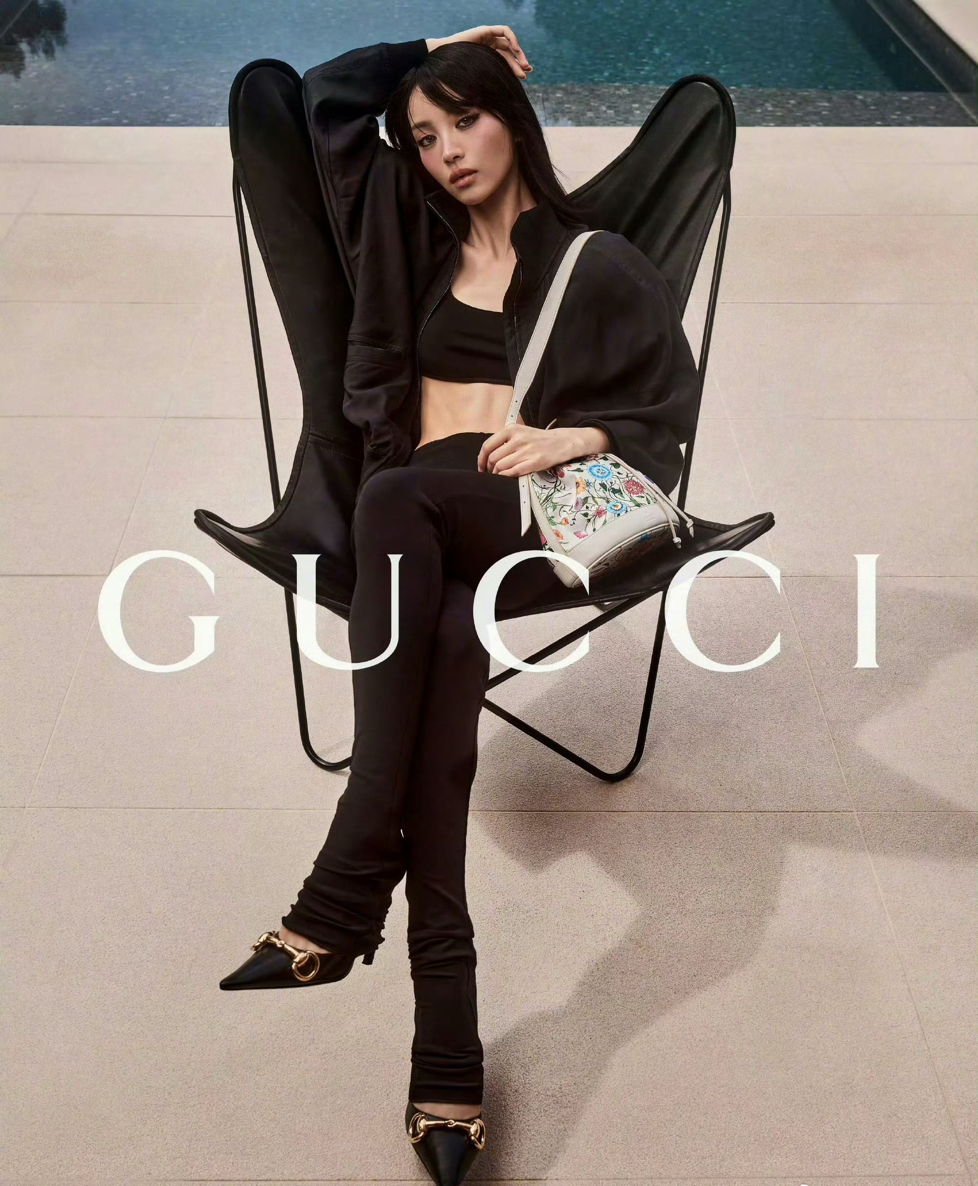 来看看田曦薇为Gucci拍摄的两张宣传大片，这表现力如何？​​​