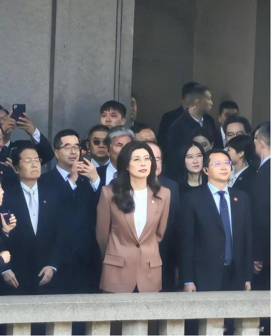 郑丽文明明没有实权，大陆为什么还要公布惠台政策？有些人觉得，郑丽文一个没实权