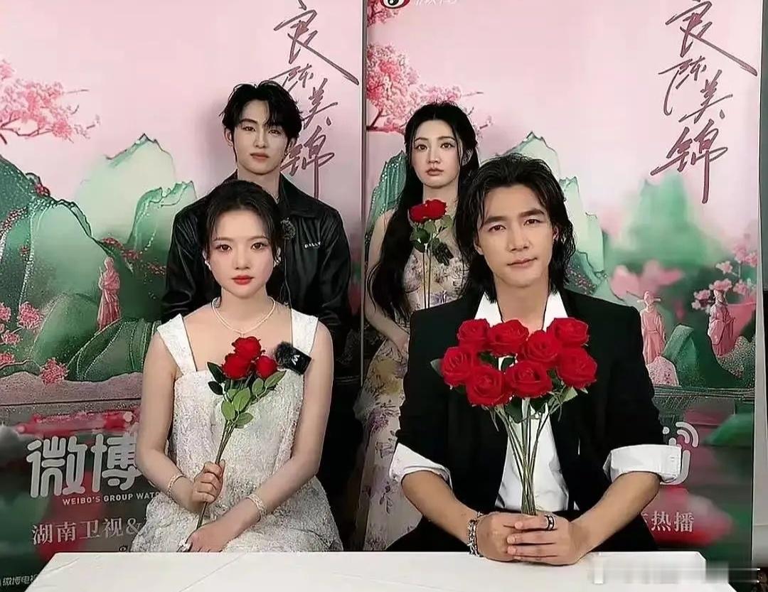此沙为什么一直执着于这个发型，跟女主同框像父女
