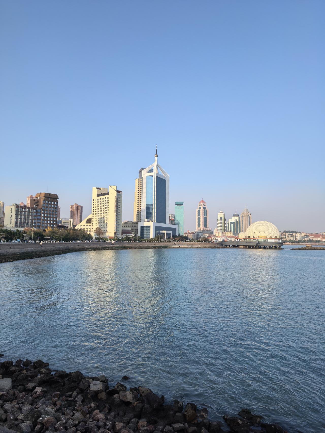 央视网消息（新闻联播）：海南自贸港封关运作在12月18日施行，海南省日前组织进行