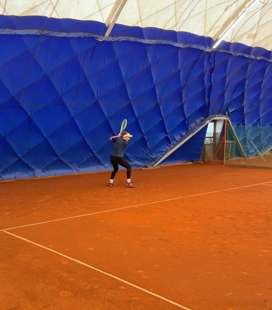 马德里退赛名单：纳瓦罗🇺🇸拉杜卡努🇬🇧乔恩特🇦🇺贝莱克🇨🇿