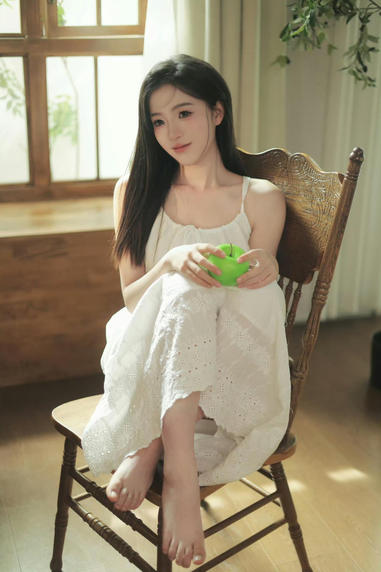 少女摄影|NO.0199期清纯少女午后小憩清纯甜美的样子漂亮吗