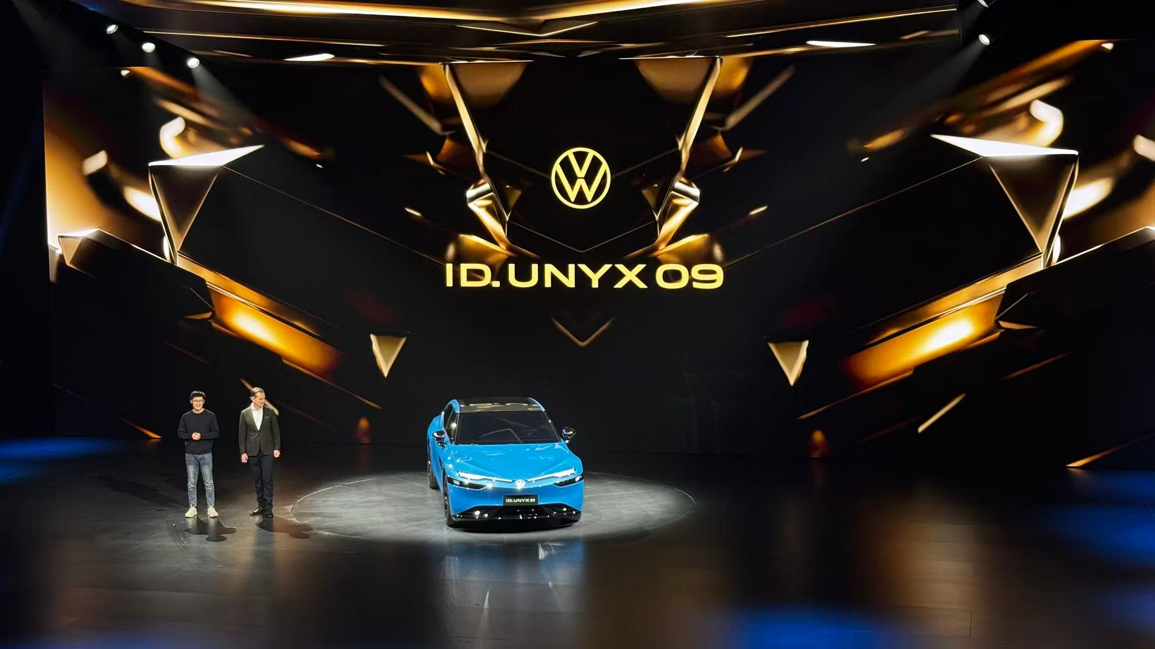 大众品牌也带来了2款车型，IDAURAT6，IDUNYX09。IDAU