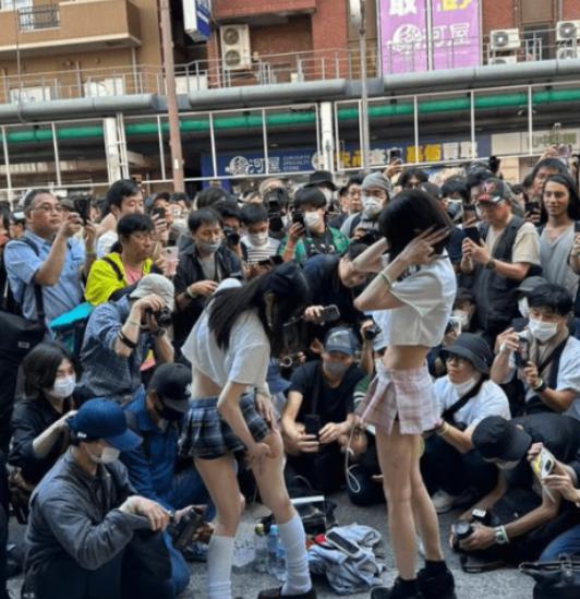 号称日本顶级Cosplay盛会、吸引了24万人前来狂欢的大阪"日本桥街头祭"，竟