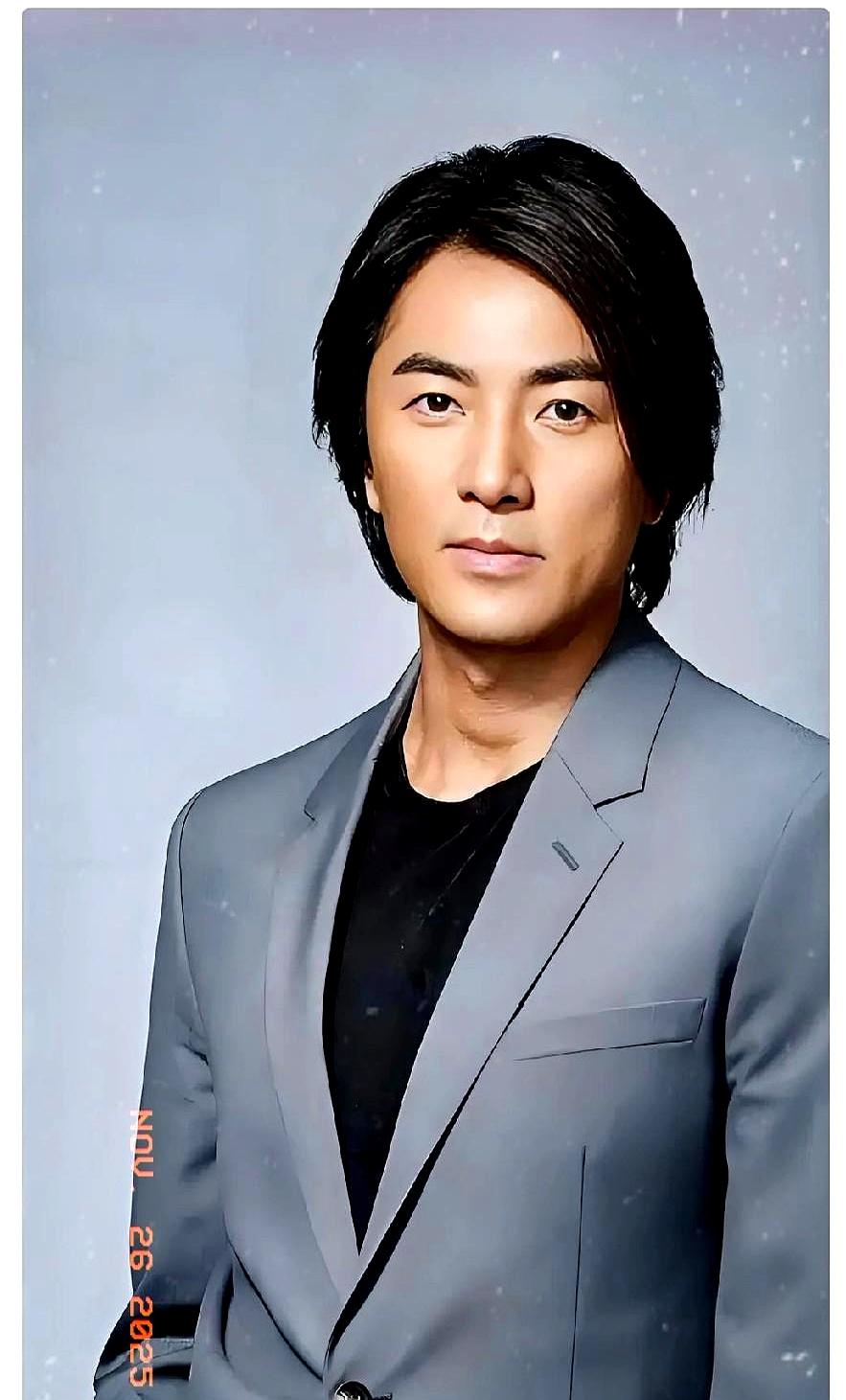 现在全网最麻烦的就是郑伊健了吧！他这几年专心筹备着演唱会，眼看就要在日本