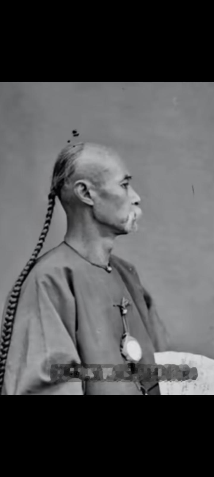 别的不论这种发型，你能说帅么？总说“炎黄子孙”，你去河南看看朝歌还是去越南问