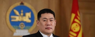 蒙古总理下台，原因竟是儿子女友炫富---