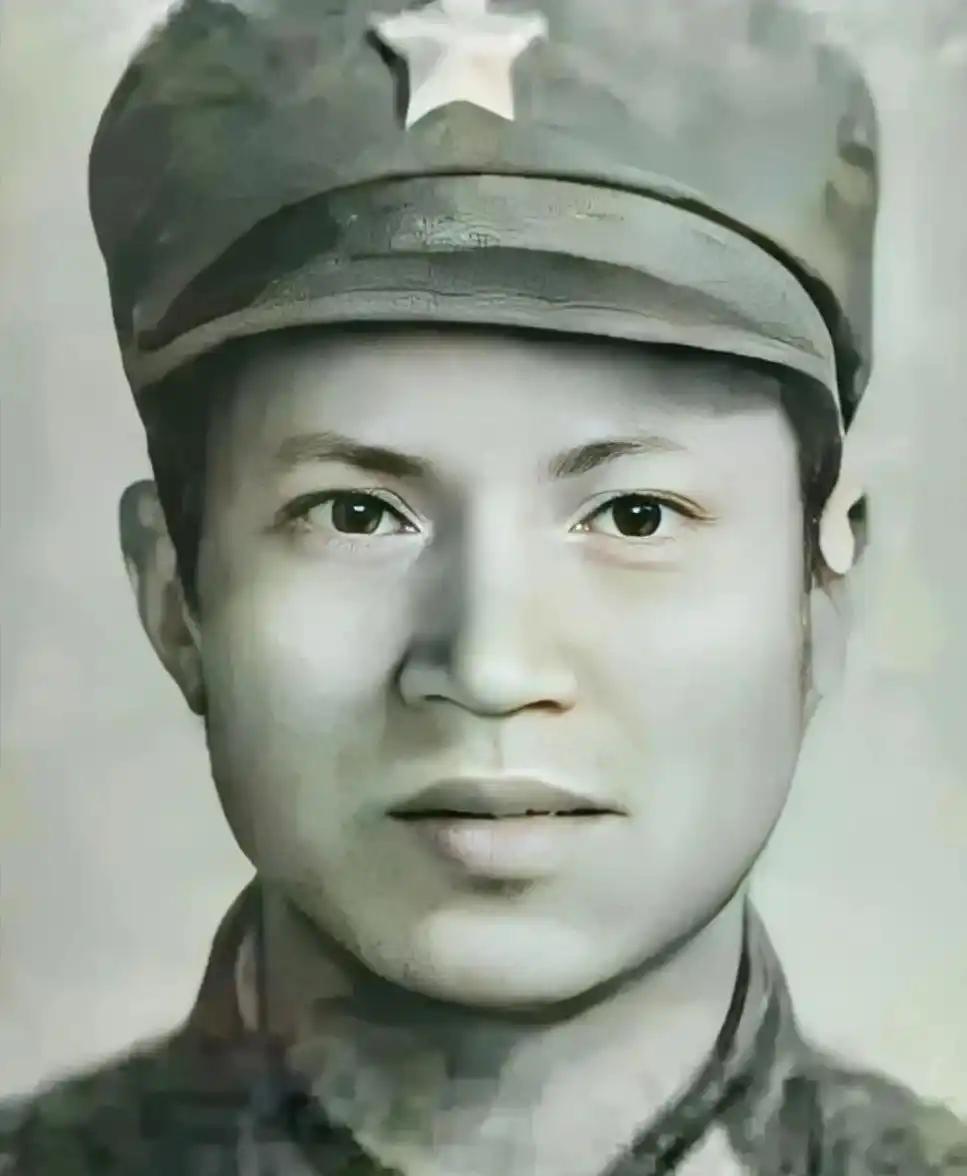 1947年，几个特务，扯下了杨虎城夫人谢葆真的裤子。就在牢房里。当着所有人的面。