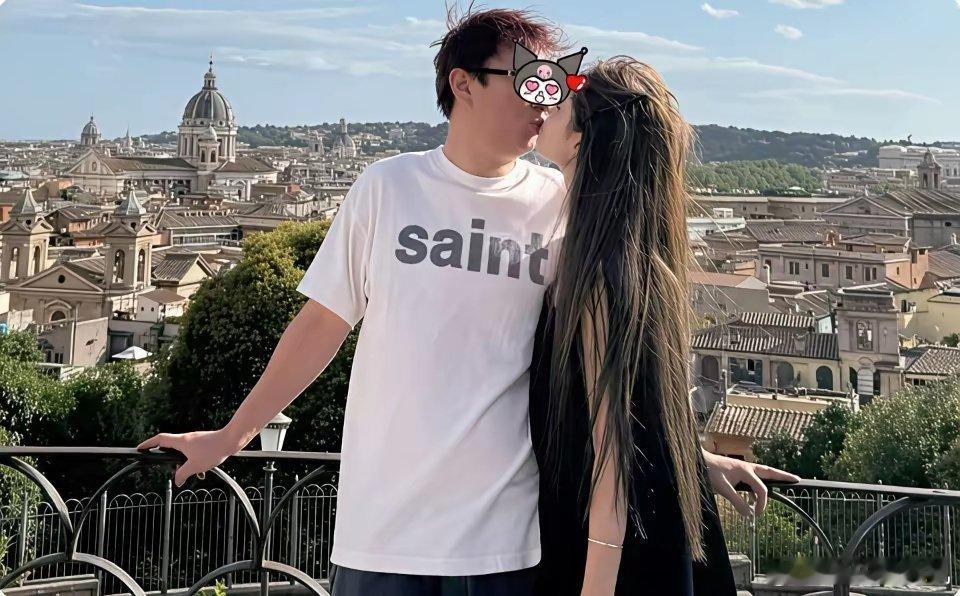 懒懒跟王思聪分手了已经成了王思聪的过去式了分手后的懒懒可没像黄一鸣那样纠缠不休，