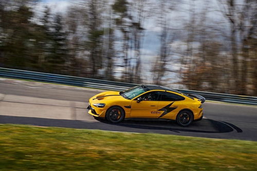 网上不少车商哭诉收小米SU7亏到肉疼，雷军声称于小米SU7二手车保值率...