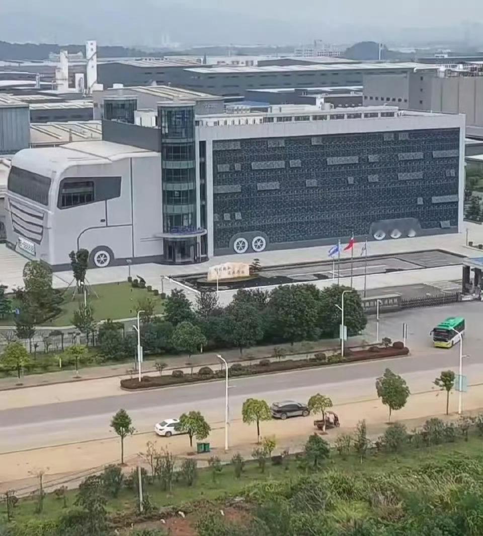 这..是个什么公司的大楼？​​​