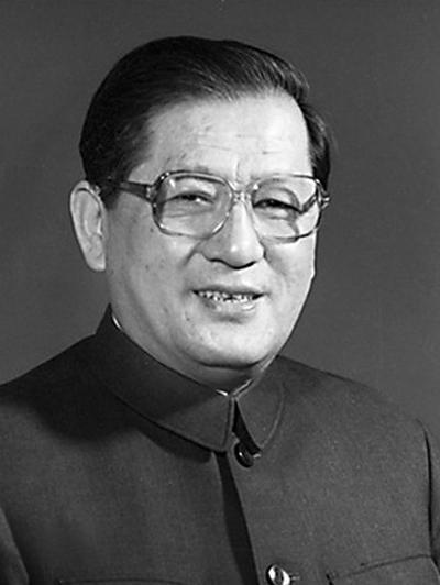 1980年春，倪志福卸下了中共北京市委第二书记、市革委会副主任的职务。临行前一晚