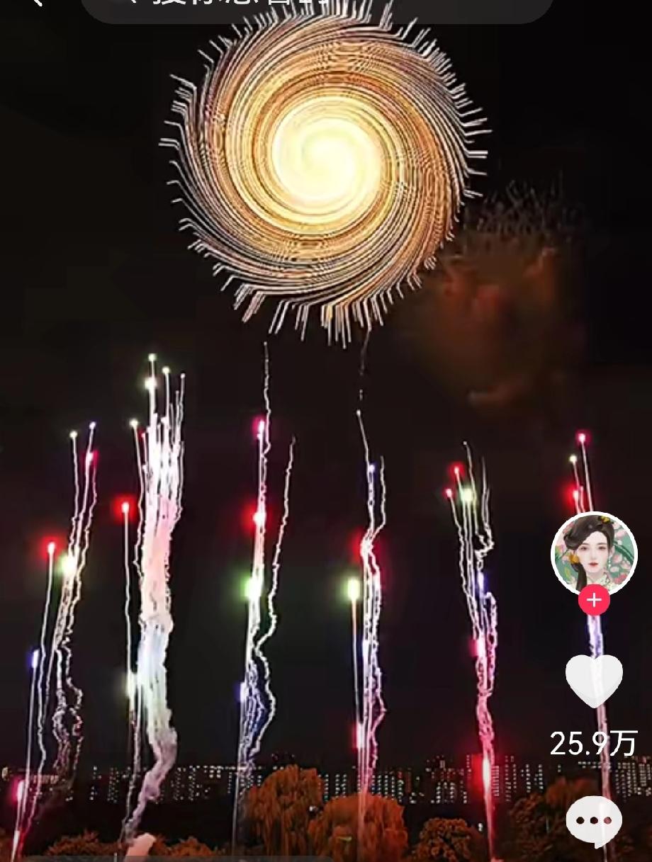 禁放自如。最近山西上海等地相继公布取消《禁放烟花令》的新闻，被其理由感动新年禁