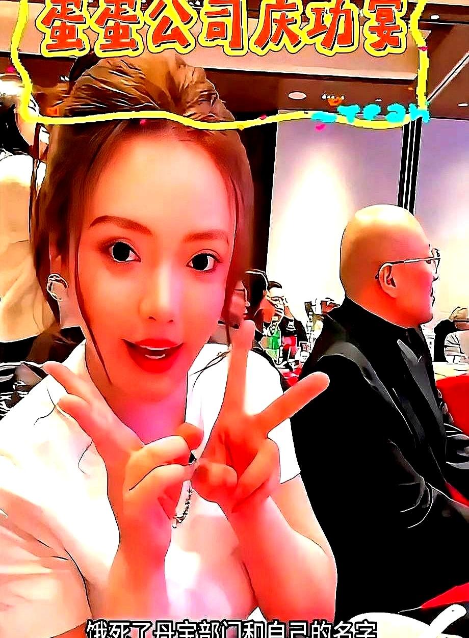 辛巴退了。他退网不是单纯身体问题，背后是兄弟反目搞内耗，还牵扯平台生态，