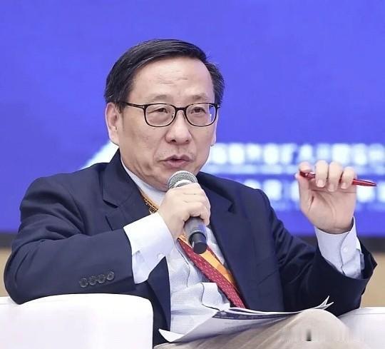 这个“9.99分”确实是个高情商操作，作为苏州太仓大名人博士高志凯这次用一句大白