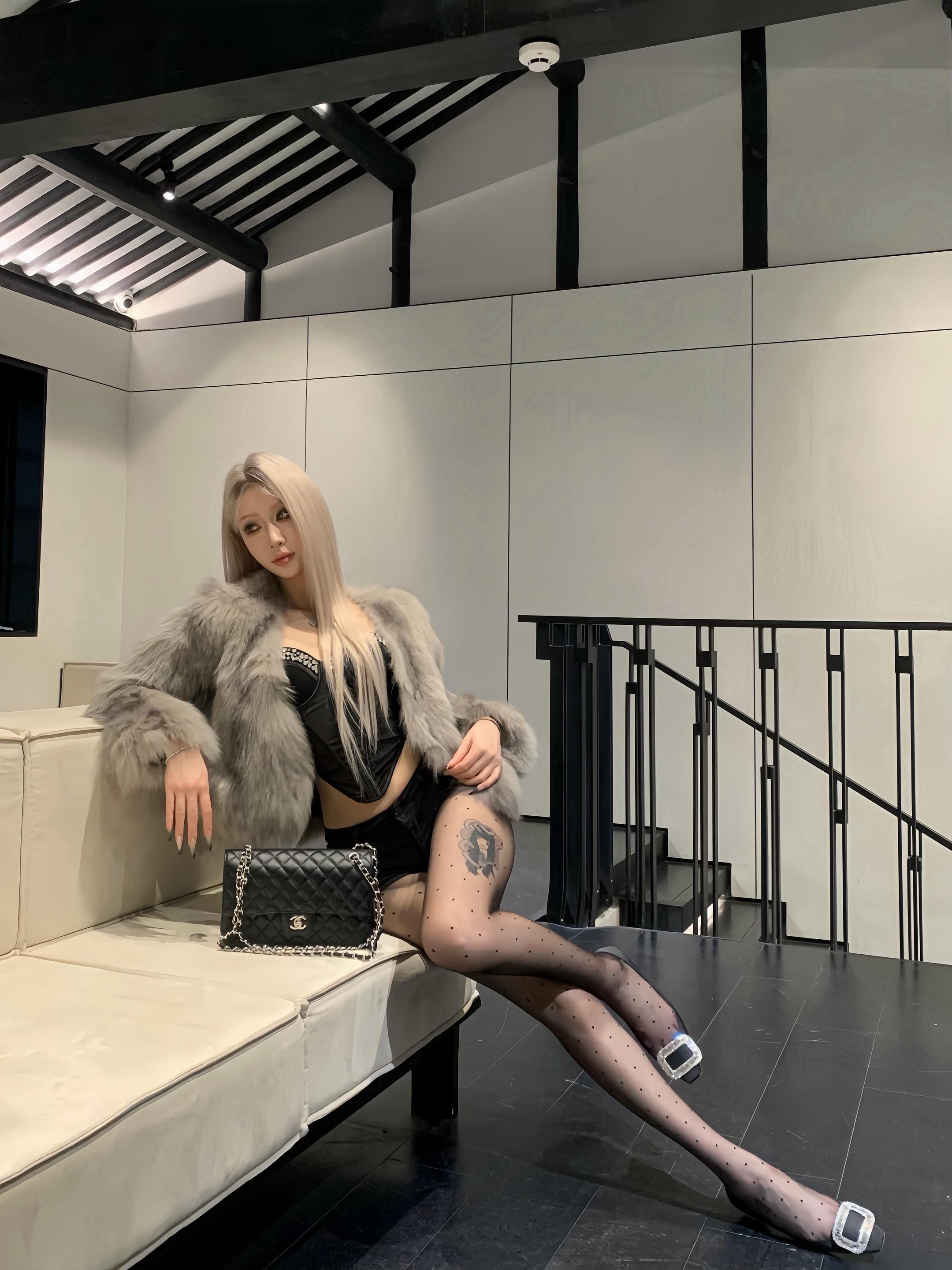 时尚穿搭 皮草 ootd穿搭 拍照姿势 皮草穿搭